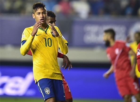 Brazil thắng ngược Peru 2-1 nhờ pha lập công phút bù giờ