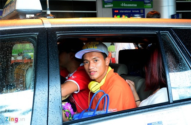 U23 VN trở về trong vòng tay người hâm mộ