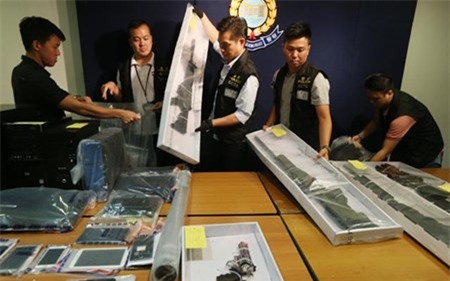 Sinh vien am muu danh bom hang loat o Hong Kong