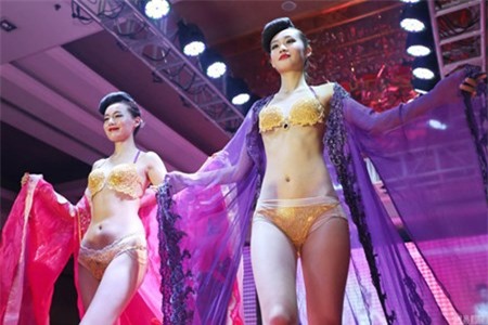 Noi y vang rong 14 ty dong bi “nem da” o Trung Quoc