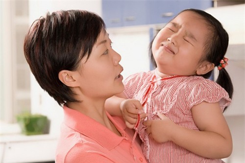 5 thói xấu điển hình của trẻ mẹ phải "uốn ngay kẻo muộn" - 1