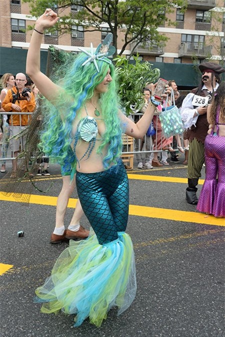 Hang tram “nang tien ca” do bo tren duong pho My