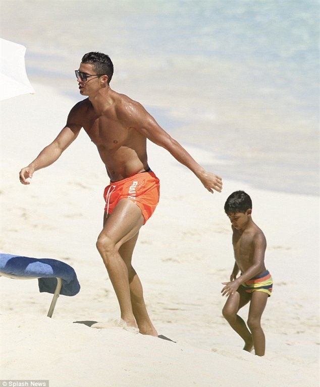 Ronaldo, quý tử, CR7, Real, bồ, Irina Shayk