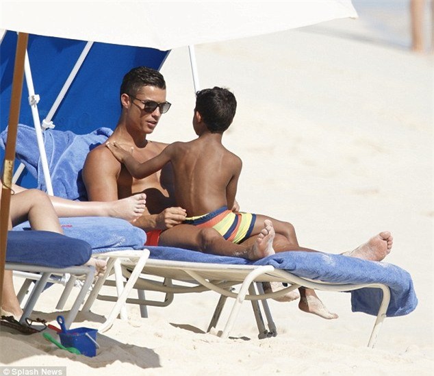 Ronaldo, quý tử, CR7, Real, bồ, Irina Shayk