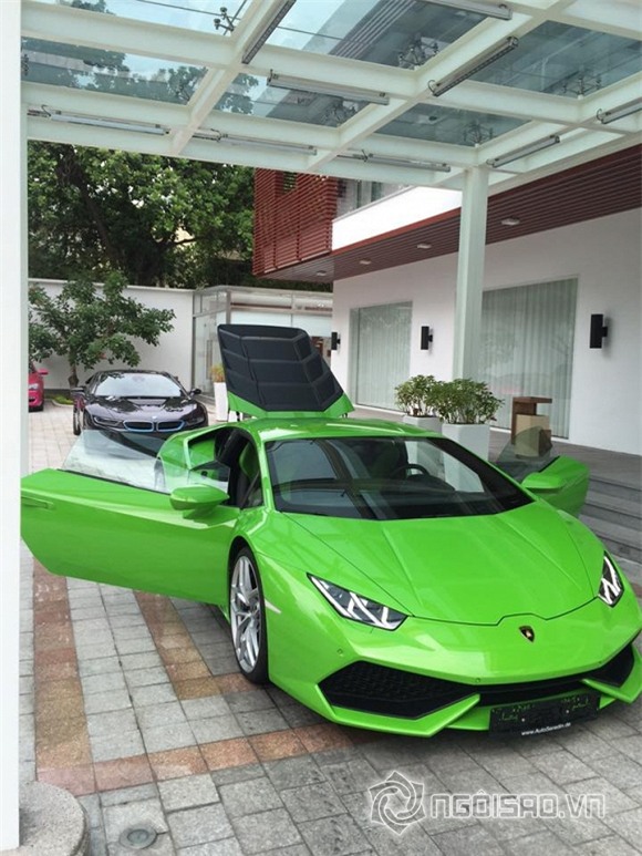 Midu cùng siêu xe của chồng sắp cưới 3