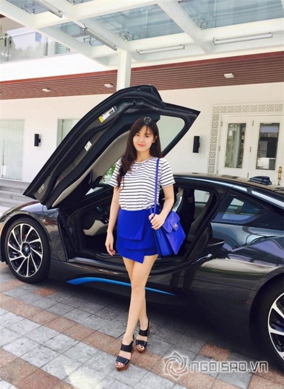 Midu cùng siêu xe của chồng sắp cưới 9