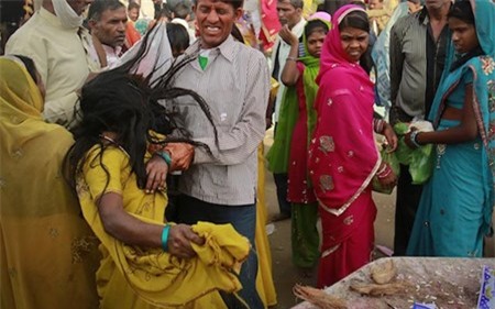 An Do: Ca lang bo vao rung o de tru ta ma