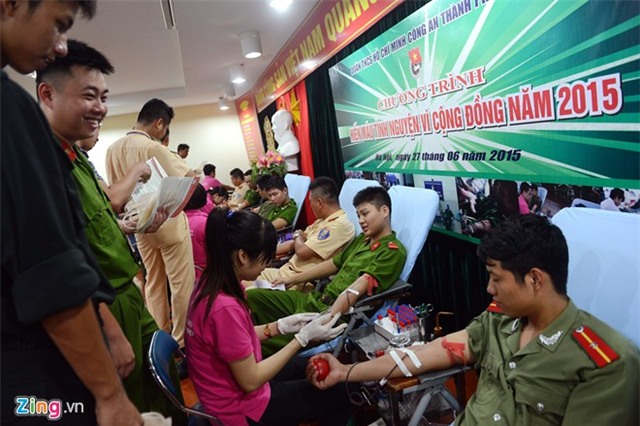 Kho dự trữ cạn kiệt, 1.500 công an Hà Nội hiến máu