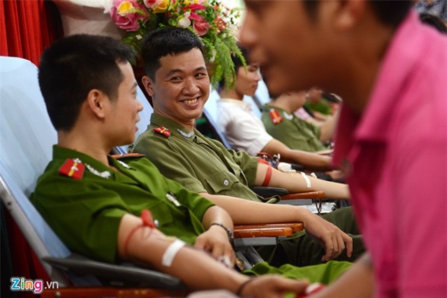 Kho dự trữ cạn kiệt, 1.500 công an Hà Nội hiến máu