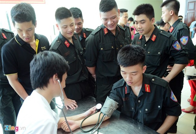 Kho dự trữ cạn kiệt, 1.500 công an Hà Nội hiến máu