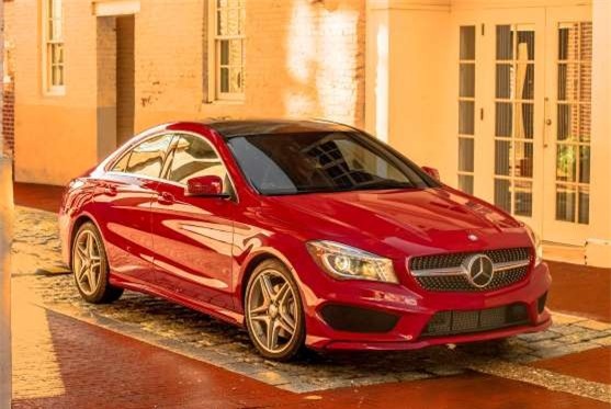 Xe nên tránh của Mercedes-Benz: CLA250. Mẫu xe cỡ nhỏ của Mercedes từng gây sốt với giá mềm nhưng sau một thời gian lại bị chê vì cảm giác lái thiếu tinh tế, khả năng cách âm không thật tốt.