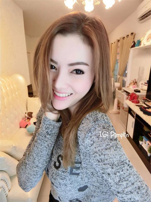 Hot girl bán trứng luộc nổi tiếng nhờ thân hình đẹp - 12