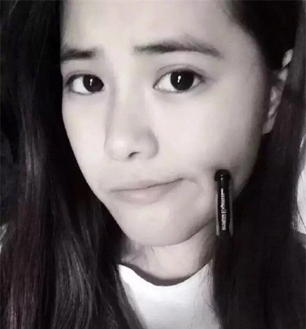 Giới trẻ TQ “phát cuồng” với trào lưu khoe má lúm - 6