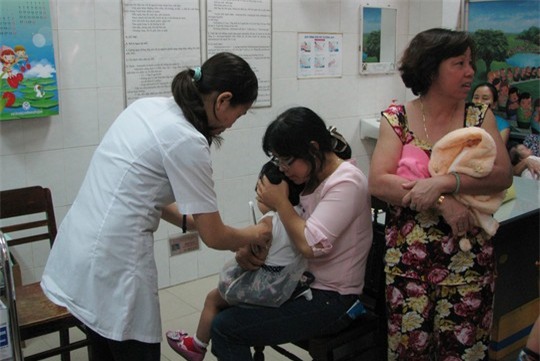 Tiêm vắc xin cho trẻ tại Đà Nẵng