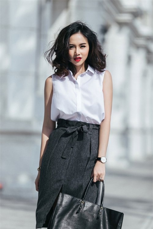 dinh ngoc diep khoe chan dai, vai thon tren pho - 5