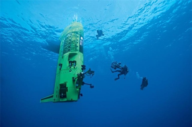 8. Điểm lặn sâu nhất thế giới - rãnh Cayman, Caribbe: Du khách có thể đăng ký tour tàu ngầm của RIDE để khám phá rãnh Cayman - khu vực sâu nhất Caribbe. 