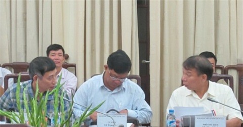 Cán bộ Tổng LĐLĐ Việt Nam - Đại diện cho người lao động - tại phiên họp lần thứ 3 của Hội đồng Tiền lương quốc gia sáng 3/9. (Ảnh:Người lao động) 