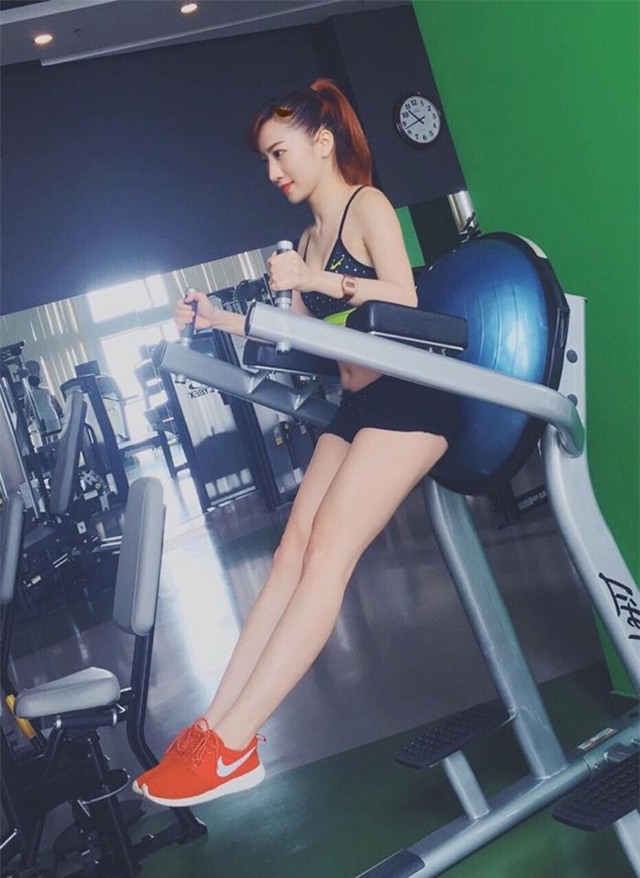 Cặp đôi huấn luyện viên nóng bỏng chia sẻ bí quyết giữ dáng