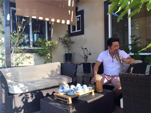 Bằng Kiều nhễ nhại mồ hôi tự sửa nhà ở Mỹ - 6