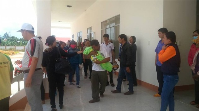 Bé 3 tháng tuổi tử vong sau tiêm phòng