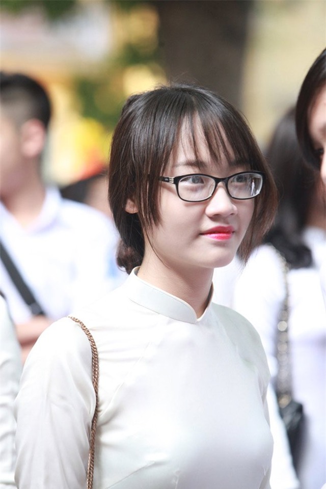 Nữ sinh đẹp tinh khôi trong ngày khai giảng