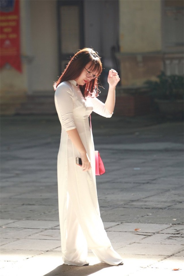 Nữ sinh đẹp tinh khôi trong ngày khai giảng