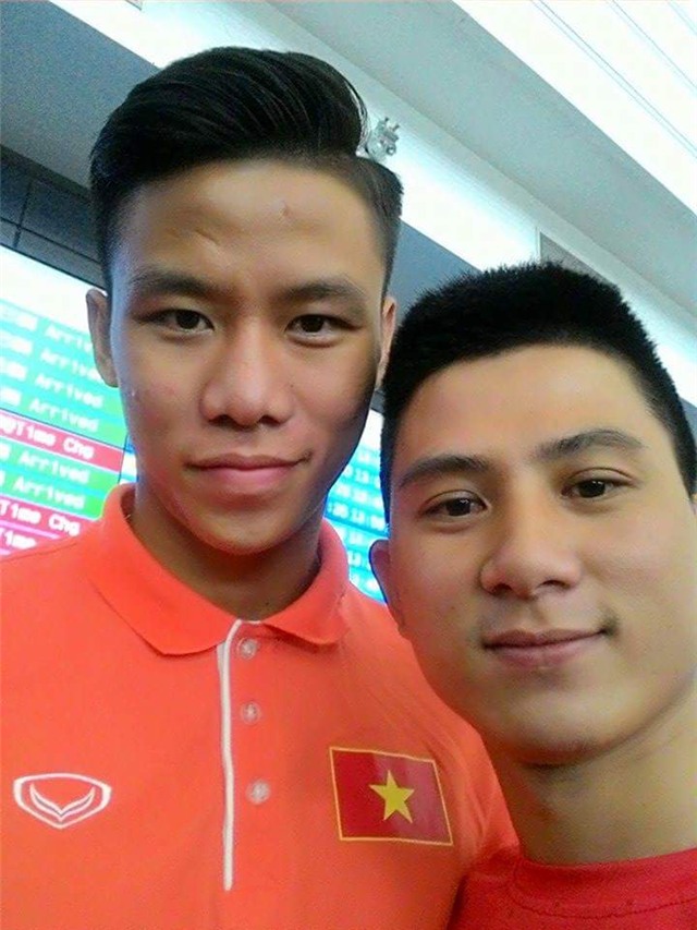 ĐTVN, Công Vinh, hot girl