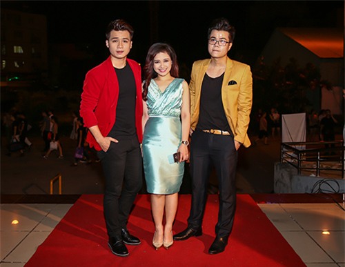 Dàn sao đua sắc trên thảm đỏ VTV Awards 2015 - 6