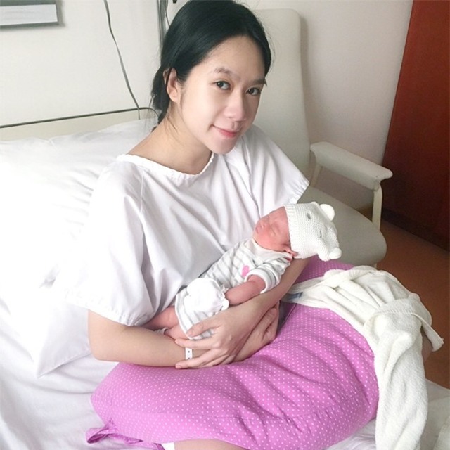 Chăm con cùng Lý Hải - Minh Hà: Bí quyết gọi sữa về sau sinh