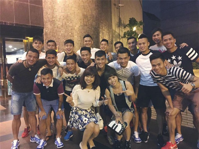 den dai loan, dt viet nam tat bat di… mua sam - 2