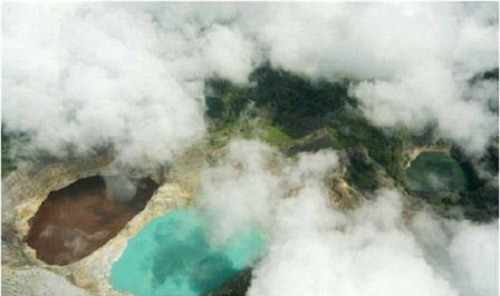 Bí ẩn hồ đổi màu “ma quái” ở Indonesia - 10