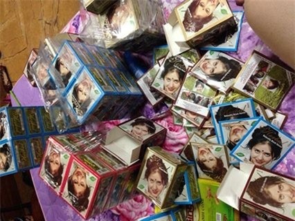 Bột nhuộm tóc từ lá cây henna loạn giá, xuất xứ