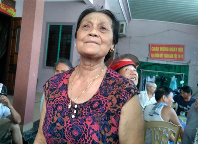 thi thể; hai mẹ con; phòng ngủ