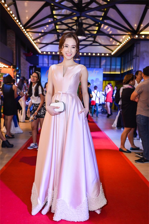 2-angela-phuong-trinh-8867-1440959185.jp