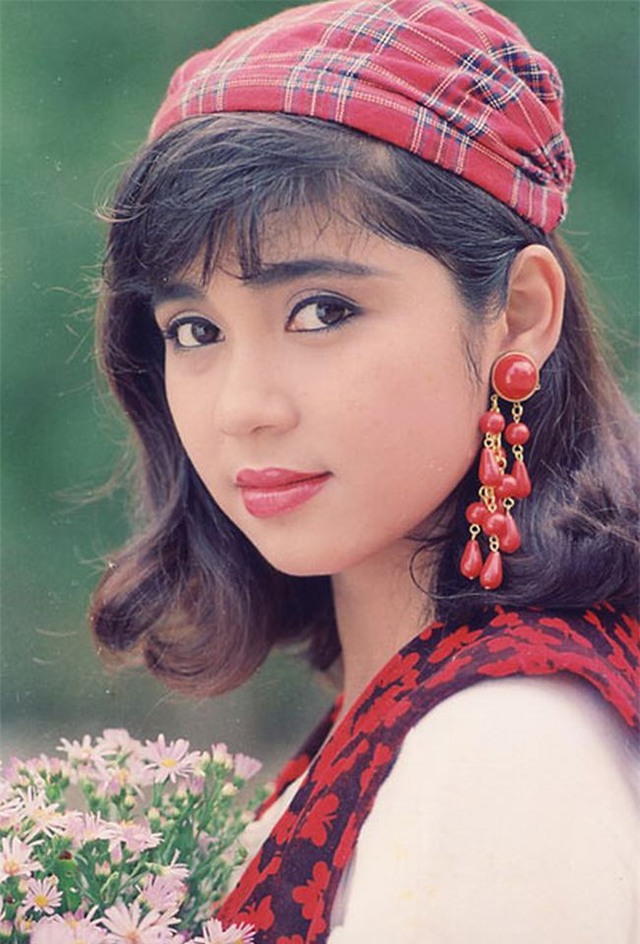 Vẻ đẹp đầy sức sống của sao Việt tuổi đôi mươi