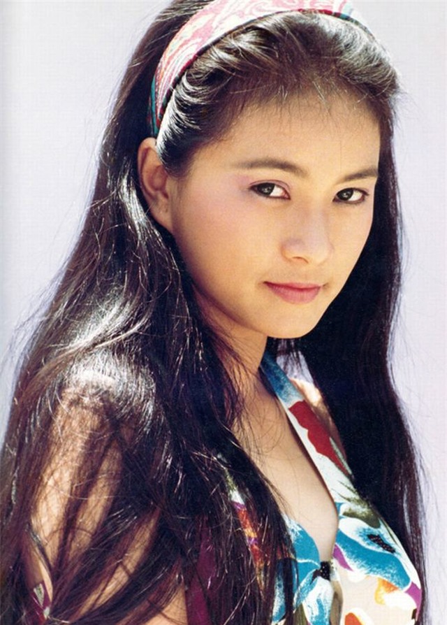 Vẻ đẹp đầy sức sống của sao Việt tuổi đôi mươi