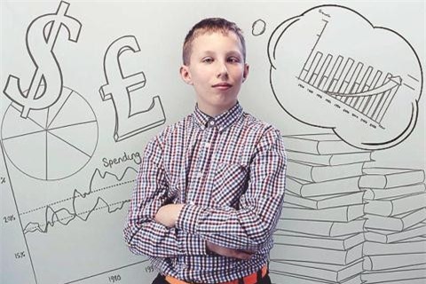 Thần đồng 12 tuổi có IQ cao hơn thiên tài Einstein