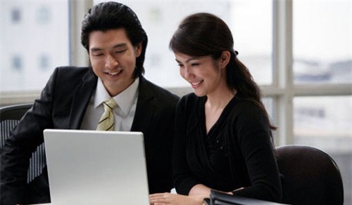 7 dấu hiệu cho thấy công việc đang giết chết hôn nhân - 2