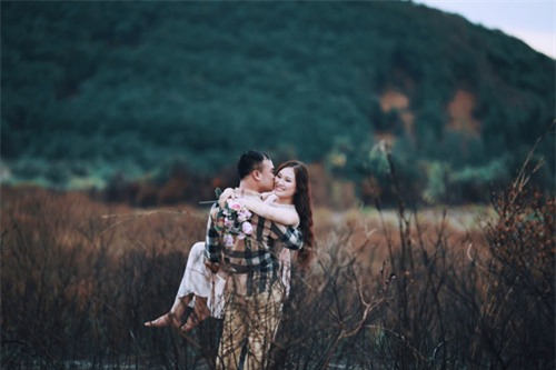 Ảnh cưới độc lạ của cặp đôi “Yêu là cưới” - 4