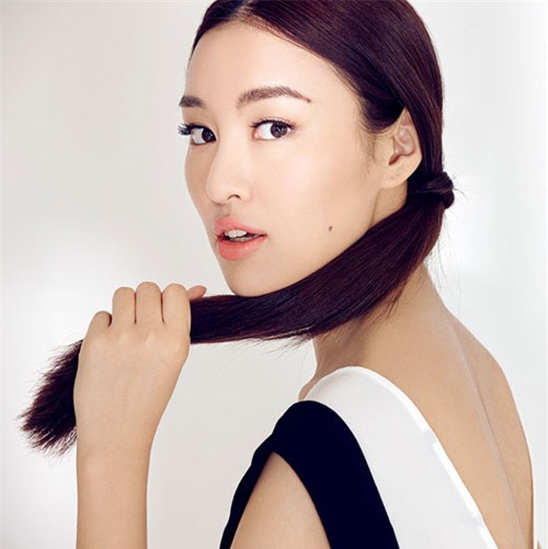 4 cách biến tấu tóc ép biến bạn thành quý cô sang chảnh - 1