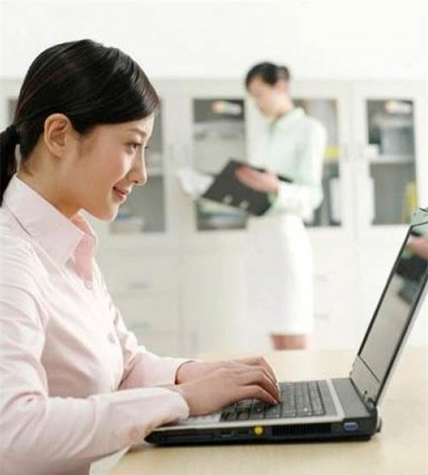 Nói xấu sếp - Căn bệnh có thuốc chữa của dân công sở?