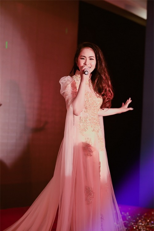 Lương Bích Hữu mặn mà sau tin đồn bí mật sinh con - 4