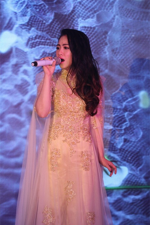 Lương Bích Hữu mặn mà sau tin đồn bí mật sinh con - 8