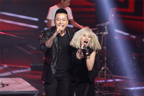 Mỹ Tâm hóa thành bồi bàn trong đêm Chung kết Giọng hát Việt - 14