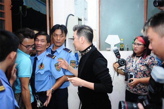 Mỹ Tâm, Sơn Tùng vượt hàng rào fan cuồng vào sân khấu