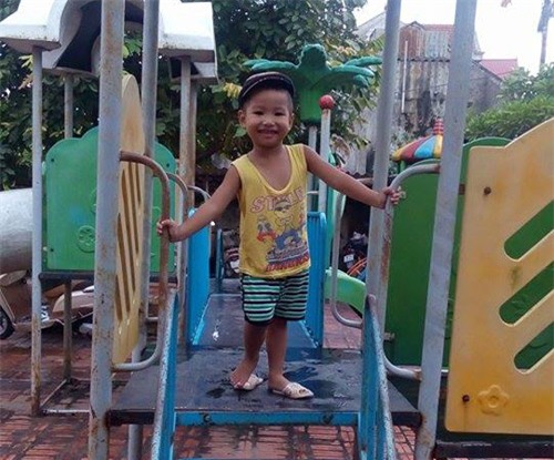 Bài thơ cô giáo nghẹn ngào kể chuyện đưa đón con đi học - 5