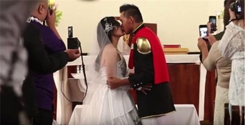 cap doi to chuc le cuoi theo phong cach game thu - 1