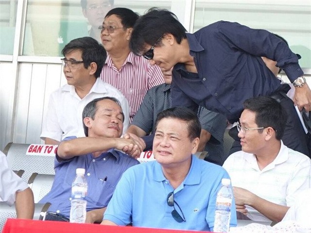 bàu dúc dòi sa thải hlv miura vì... “cay cú” vff? - 1