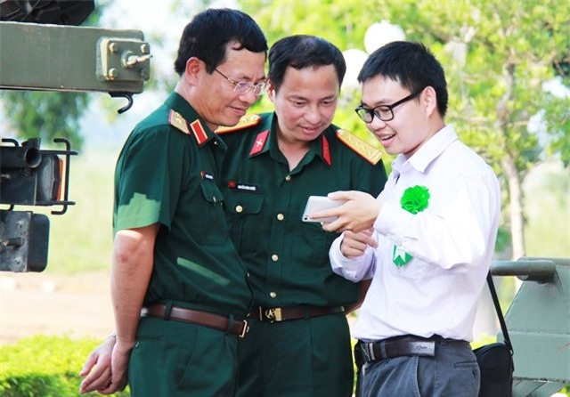 khoa học trẻ, tiến sĩ 8x, kính Mắt thần, dự án triệu đô, người mù, Nguyễn Bá Hải, Thủ tướng Chính phủ, thuyết phục, đầu tư