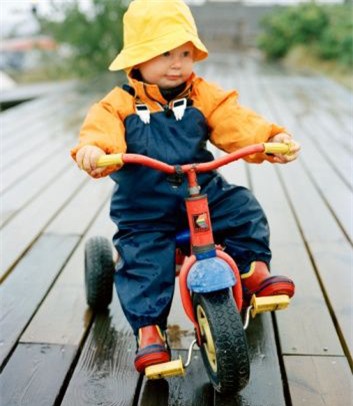 Phòng bệnh mùa lạnh cho trẻ